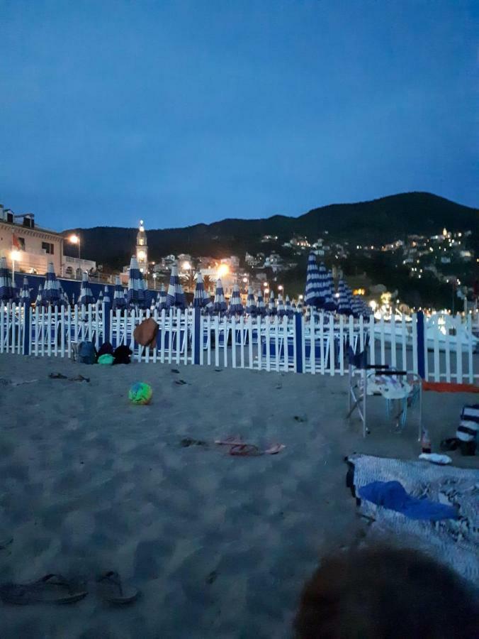 Appartamento Terrazza Vista Mare Mozzafiato โมเนเลีย ภายนอก รูปภาพ
