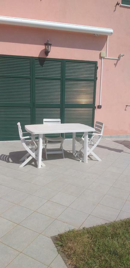 Appartamento Terrazza Vista Mare Mozzafiato โมเนเลีย ภายนอก รูปภาพ